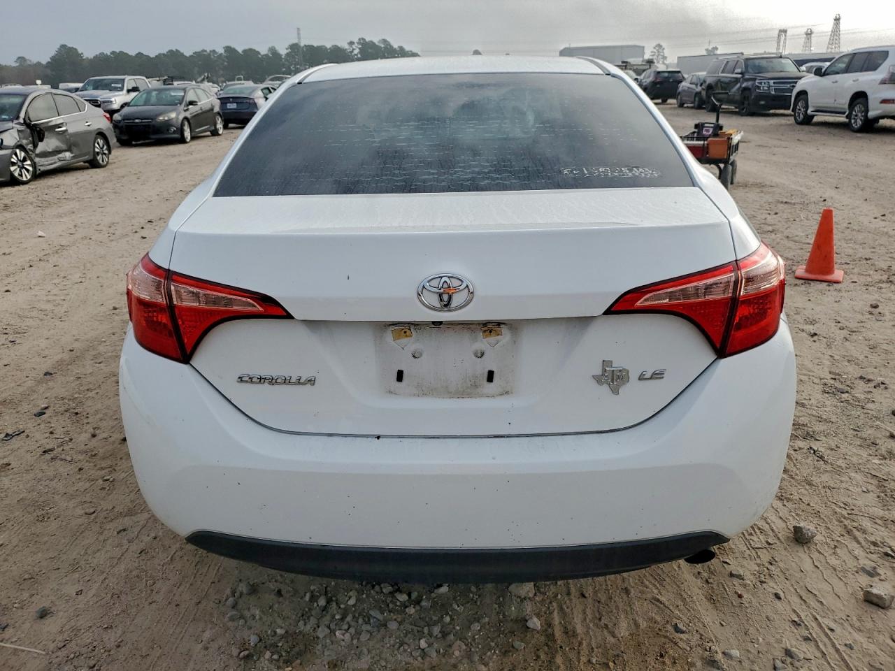 2017 TOYOTA COROLLA L photo 6