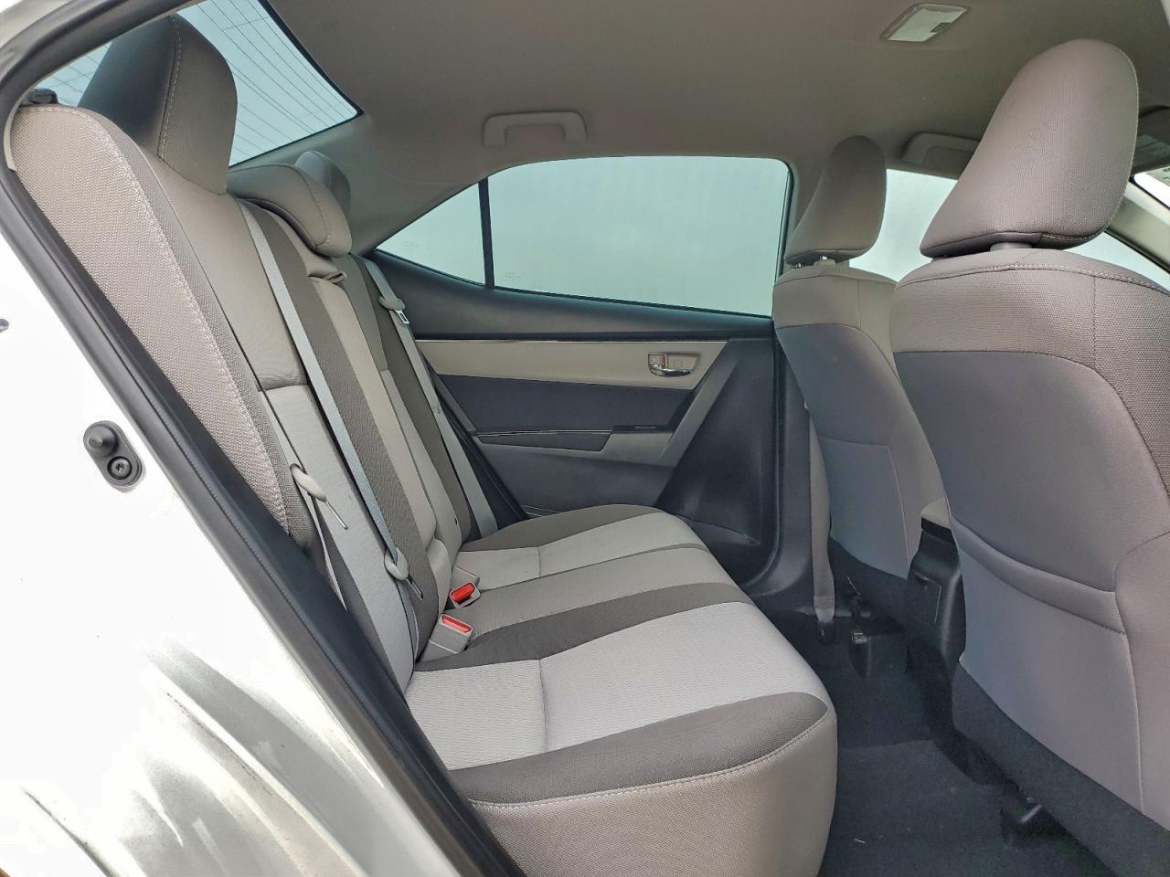 2017 TOYOTA COROLLA L photo 10