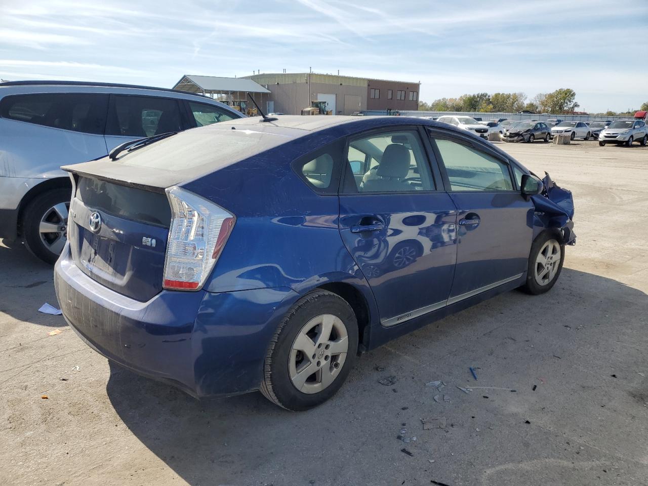 2011 TOYOTA PRIUS photo 3