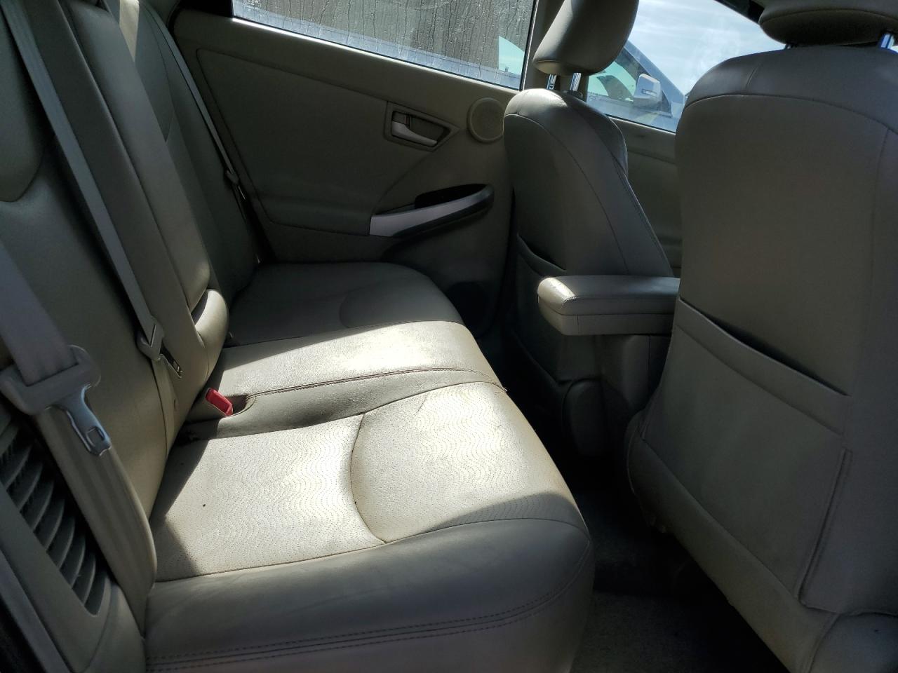 2011 TOYOTA PRIUS photo 10