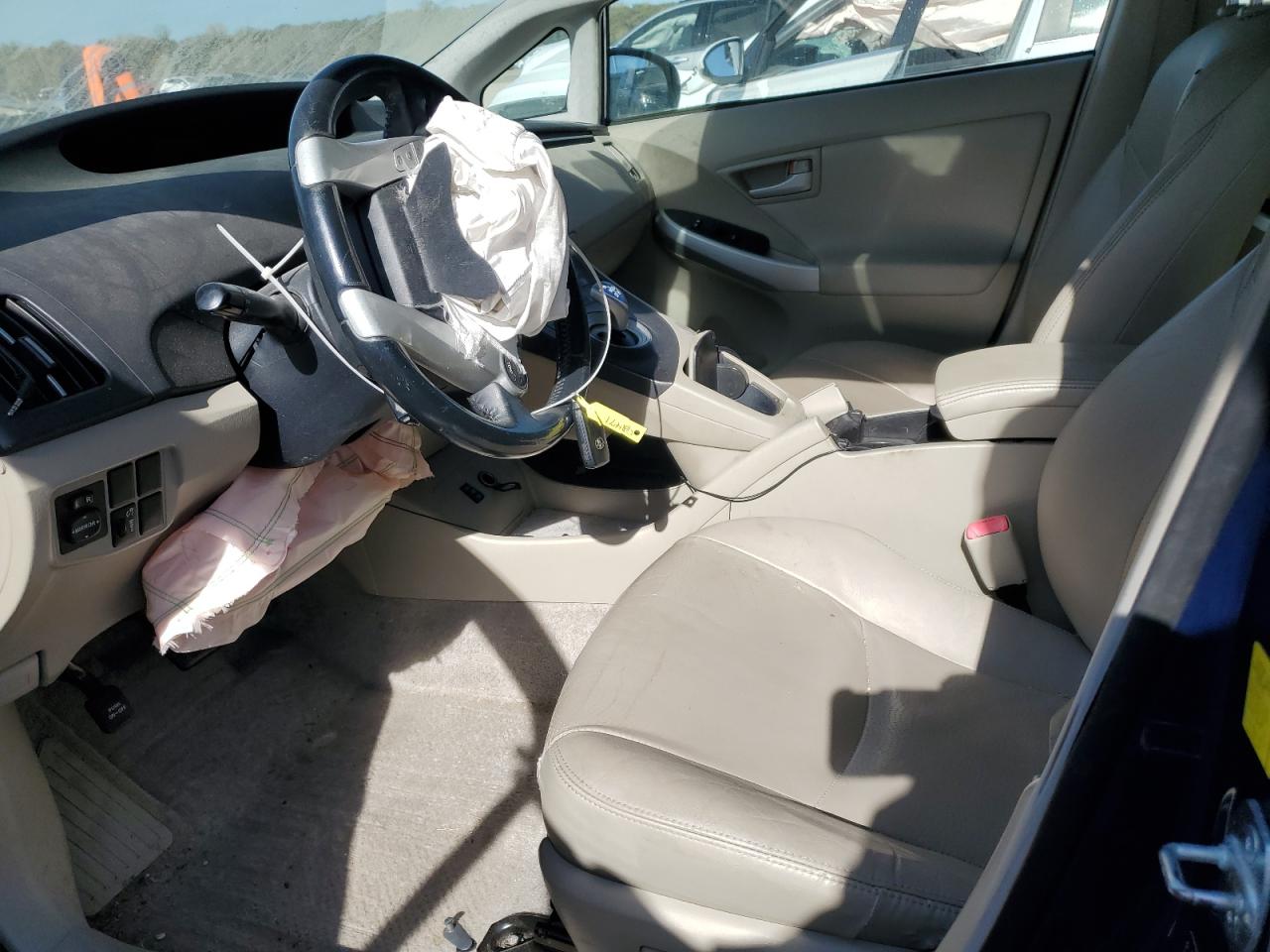 2011 TOYOTA PRIUS photo 7