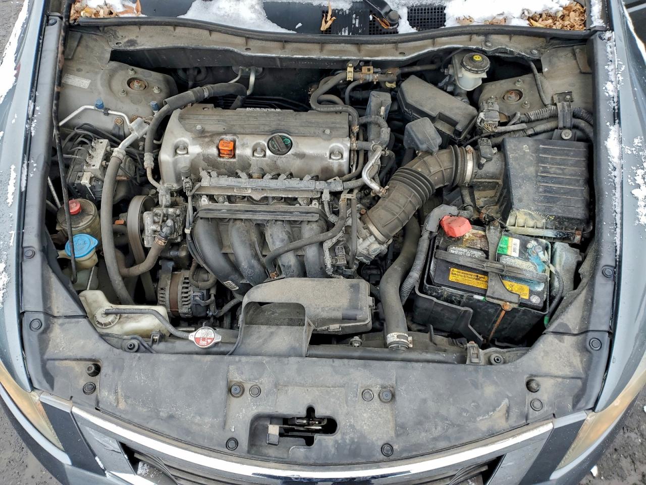 2010 HONDA ACCORD LX photo 11