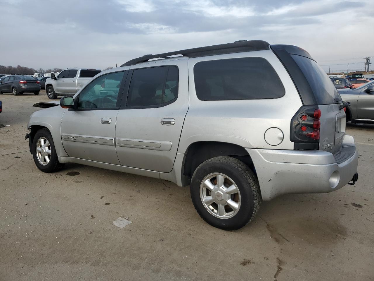 2005 GMC ENVOY XL photo 2