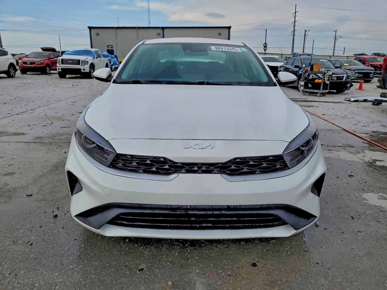 2024 KIA FORTE LXS photo 9