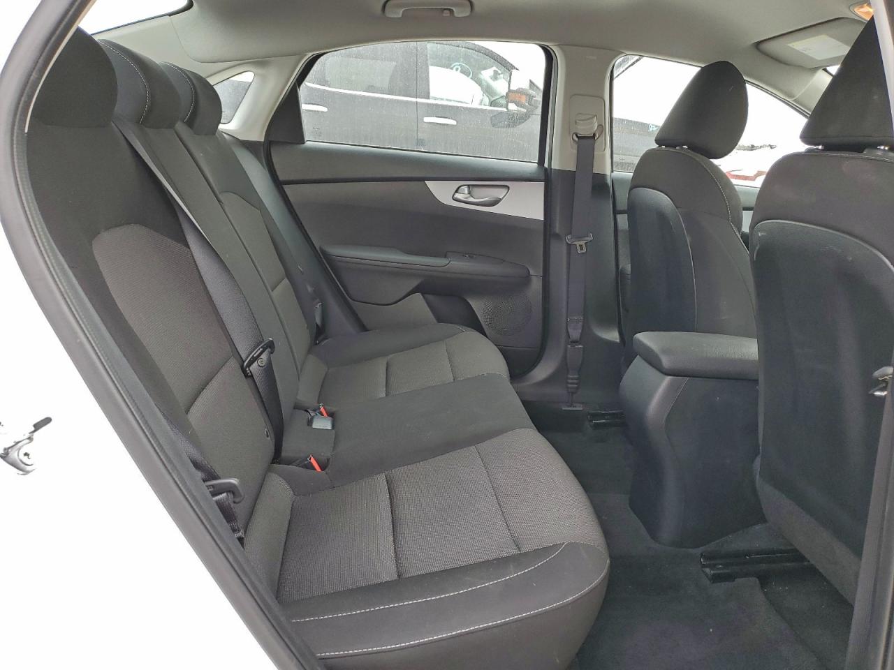 2024 KIA FORTE LXS photo 19