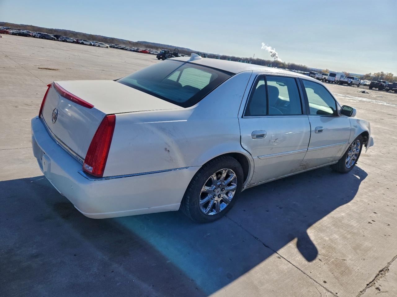 2009 CADILLAC DTS photo 9