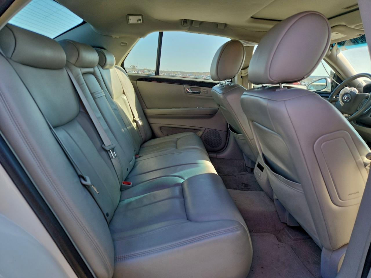 2009 CADILLAC DTS photo 37