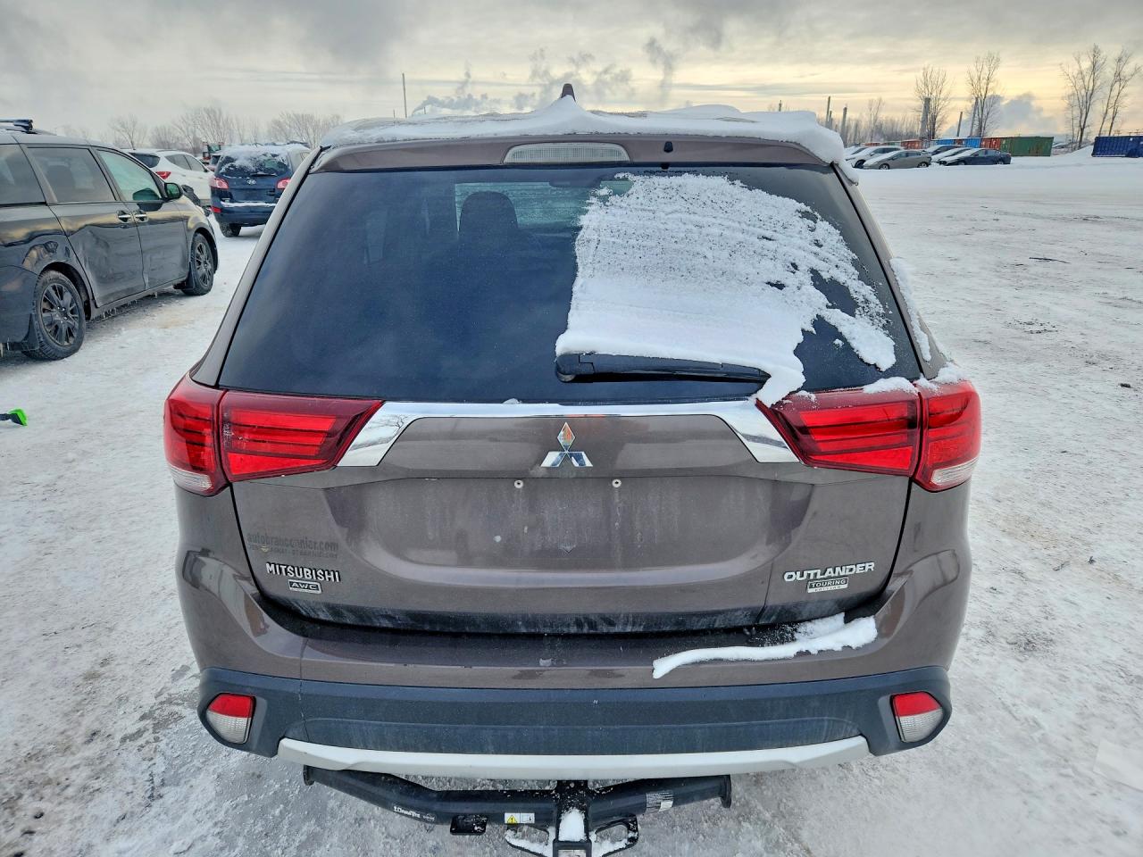 2017 MITSUBISHI OUTLANDER SE photo 6