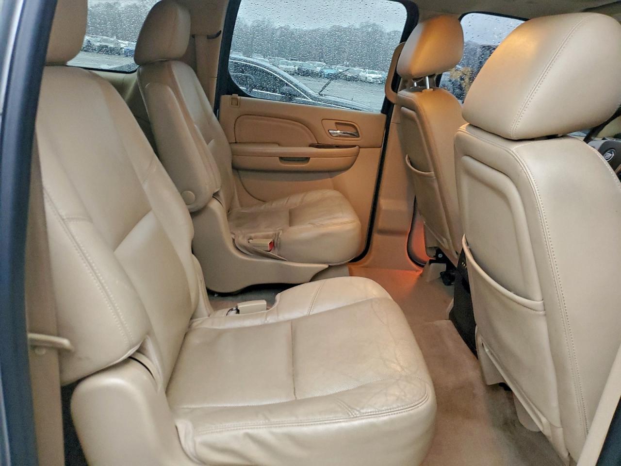 2012 CADILLAC ESCALADE ESV PREMIUM photo 11