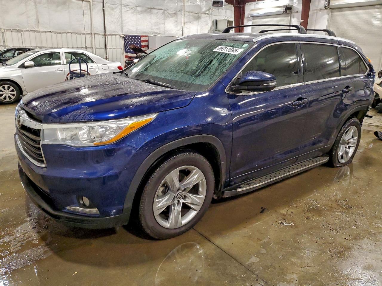 2016 TOYOTA HIGHLANDER