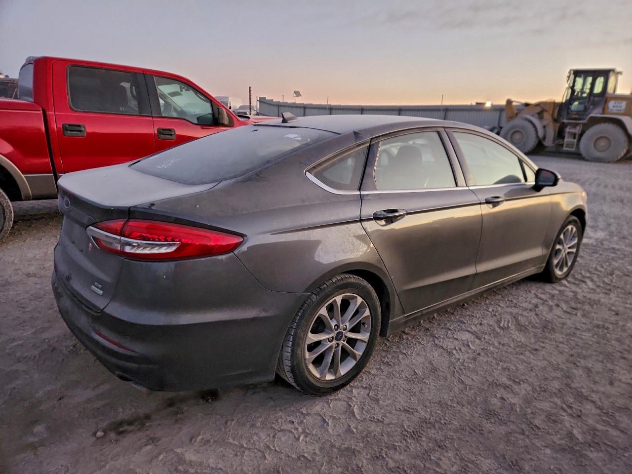 2020 FORD FUSION SE photo 3