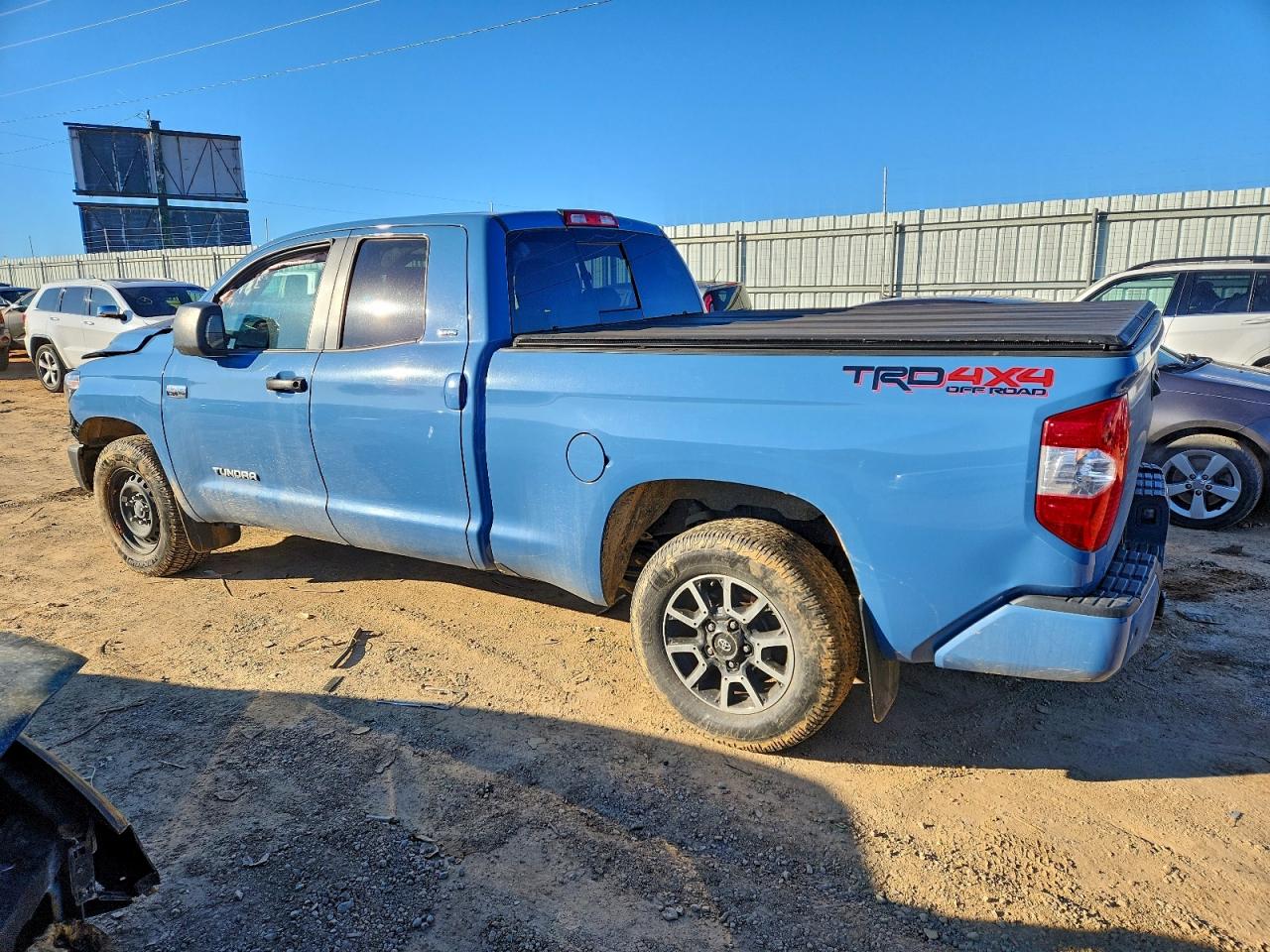 2018 TOYOTA TUNDRA DOUBLE CAB SR photo 2
