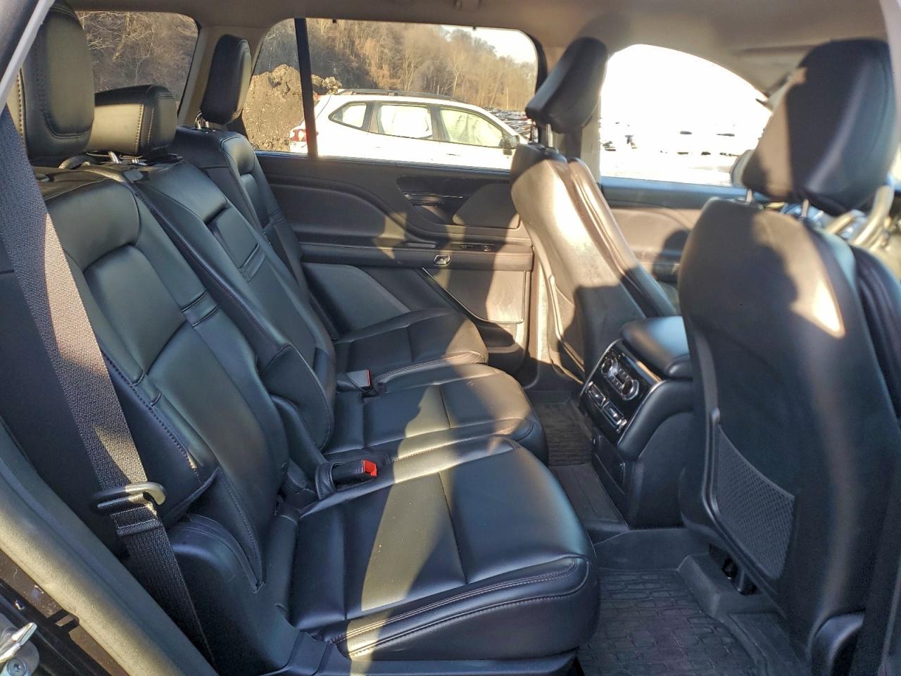 2023 LINCOLN AVIATOR photo 21
