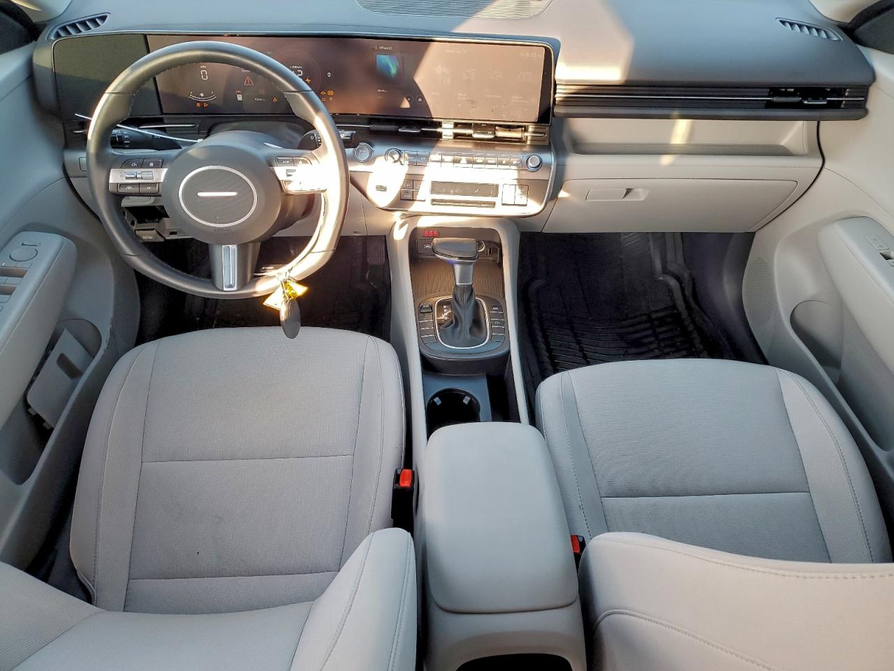 2025 HYUNDAI KONA SEL photo 8