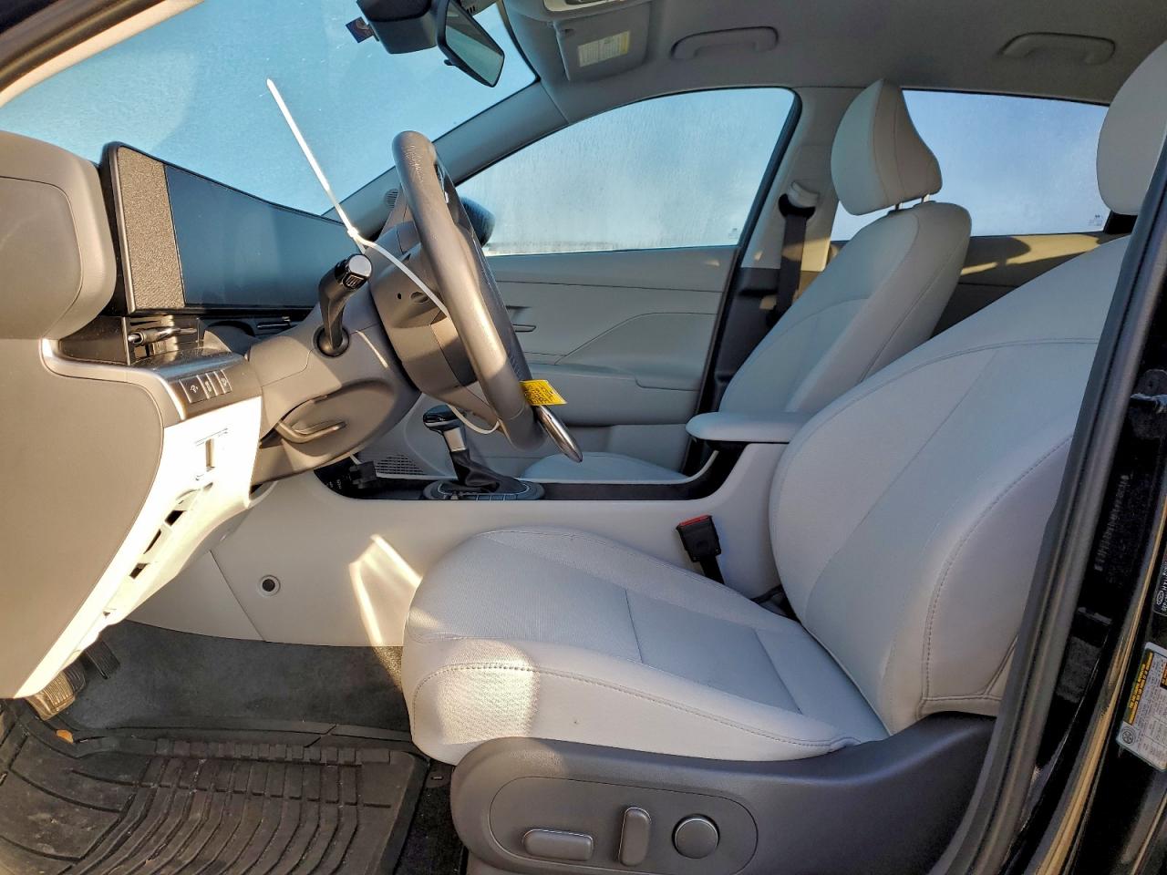 2025 HYUNDAI KONA SEL photo 7