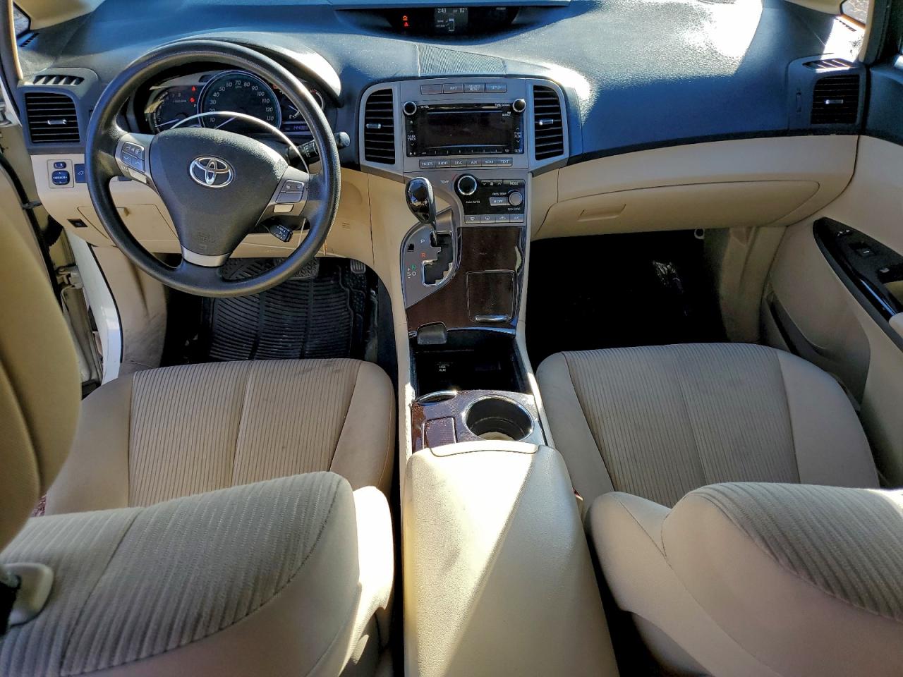 2012 TOYOTA VENZA LE photo 8