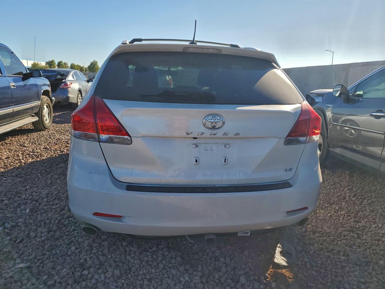 2012 TOYOTA VENZA LE photo 6