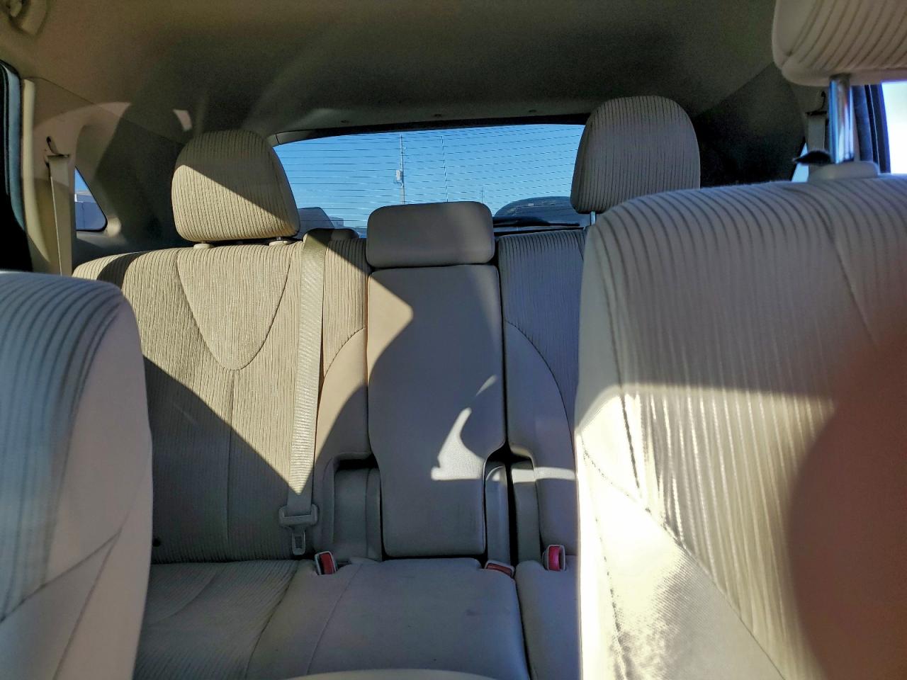 2012 TOYOTA VENZA LE photo 10