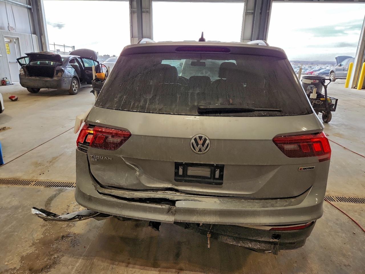 2021 VOLKSWAGEN TIGUAN SE photo 11