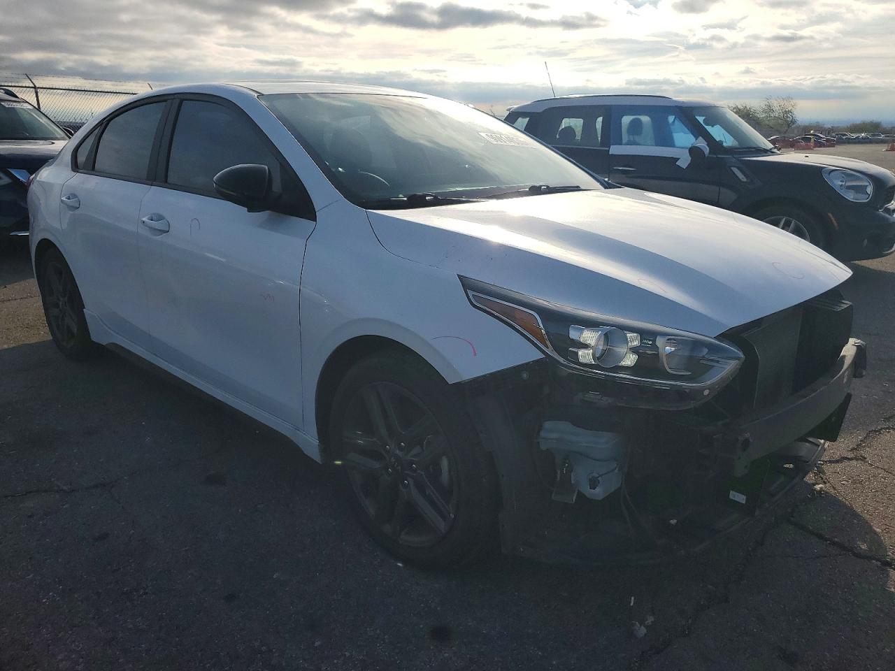 2021 KIA FORTE GT LINE photo 4