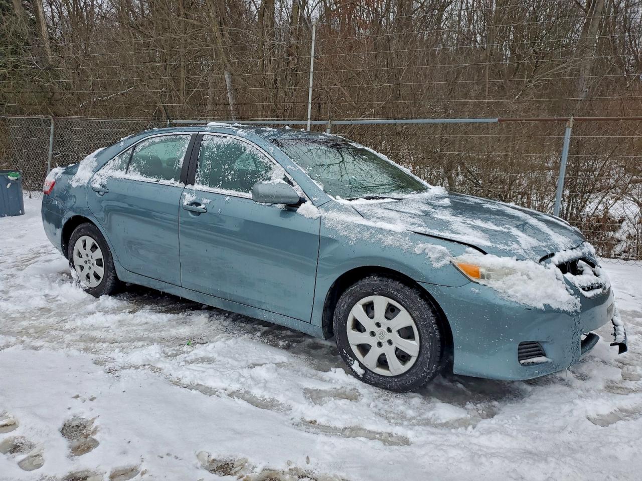 2010 TOYOTA CAMRY BASE photo 4