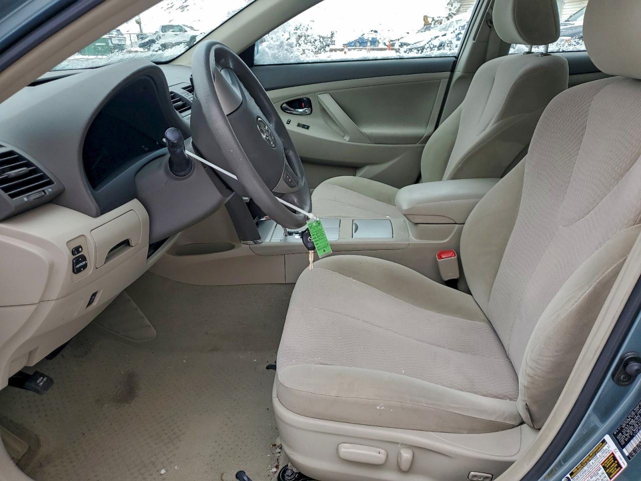 2010 TOYOTA CAMRY BASE photo 7