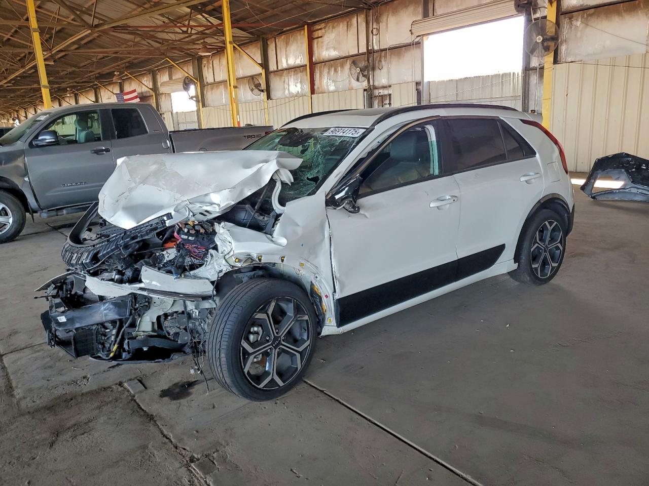 2023 KIA NIRO