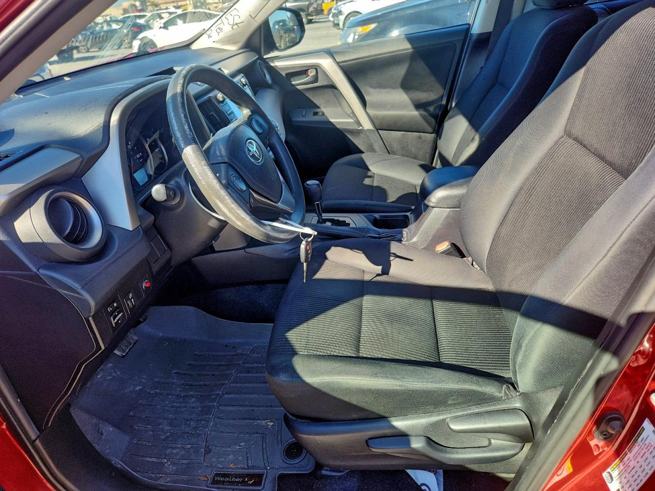 2016 TOYOTA RAV4 LE photo 7