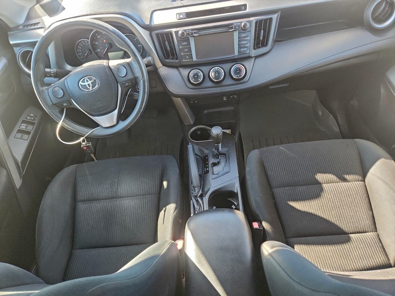 2016 TOYOTA RAV4 LE photo 8