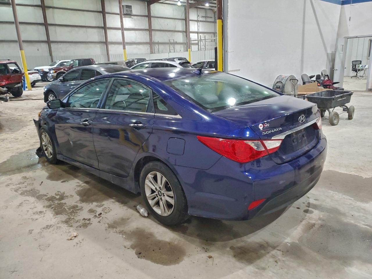 2014 HYUNDAI SONATA GLS photo 2