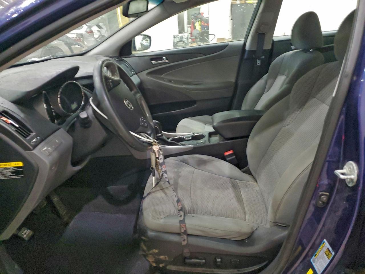 2014 HYUNDAI SONATA GLS photo 7