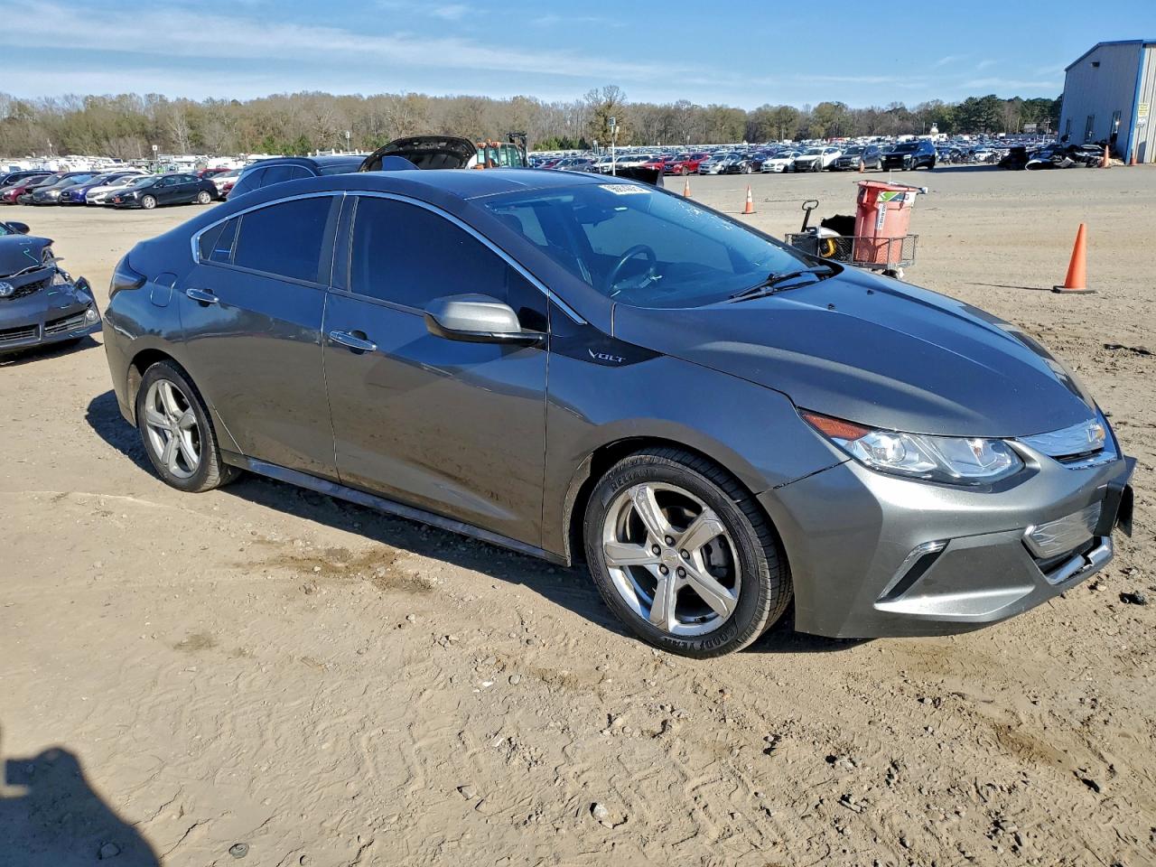 2017 CHEVROLET VOLT LT photo 4