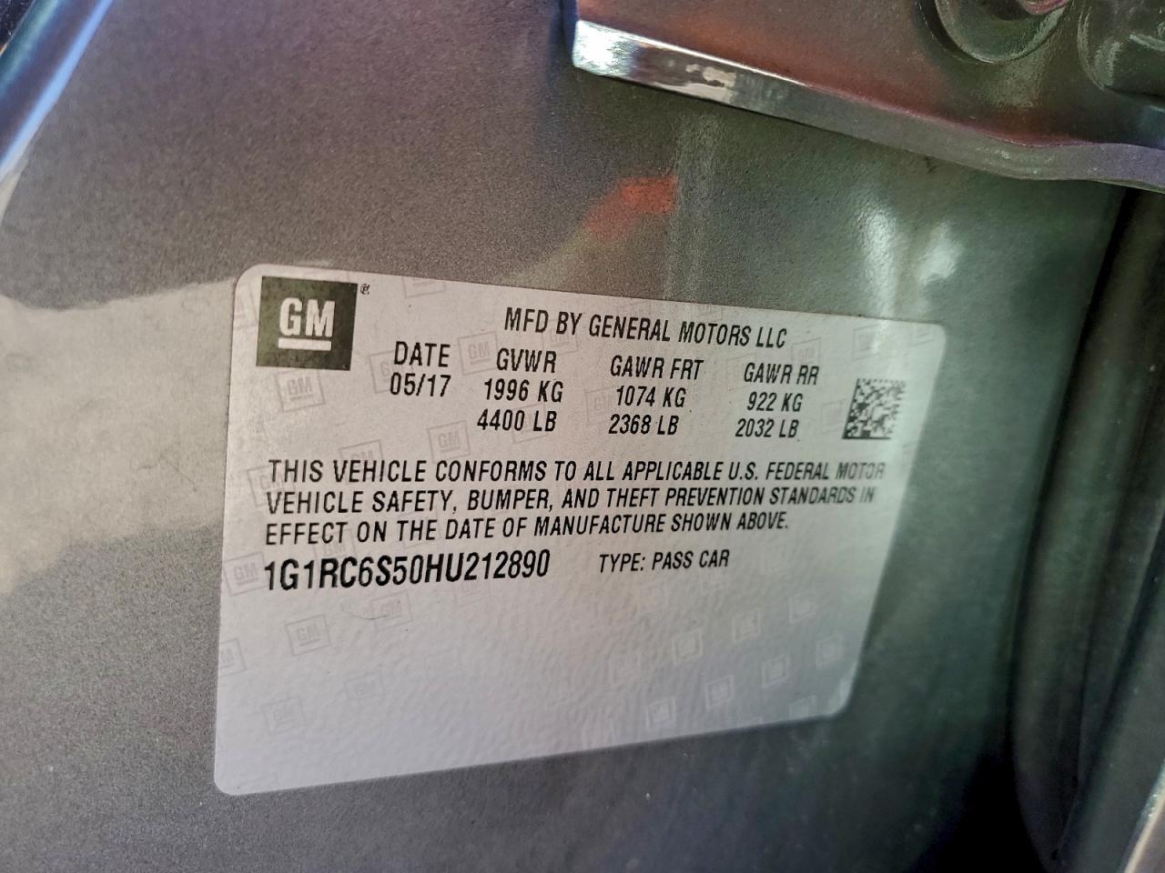 2017 CHEVROLET VOLT LT photo 12