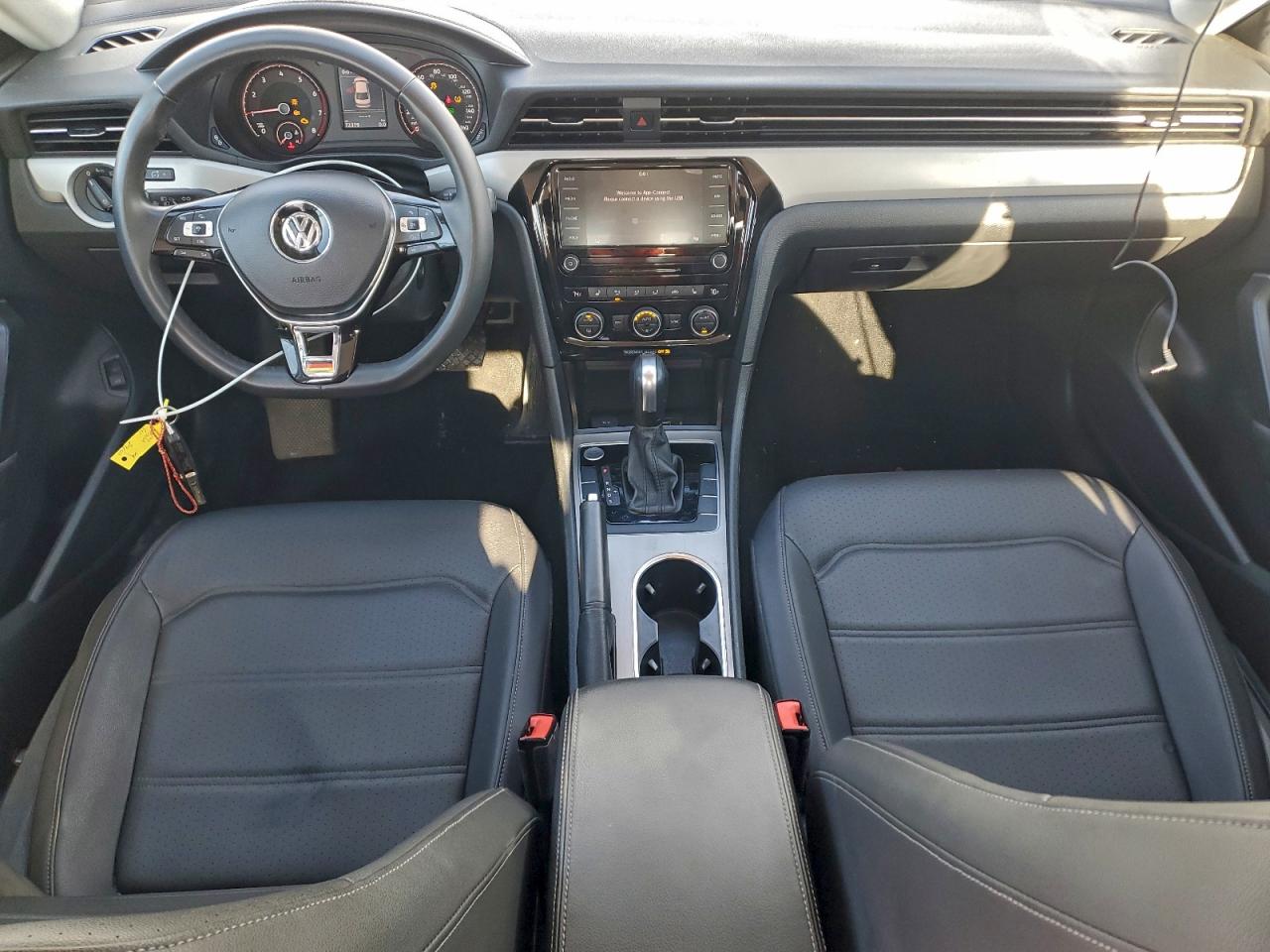 2021 VOLKSWAGEN PASSAT SE photo 8