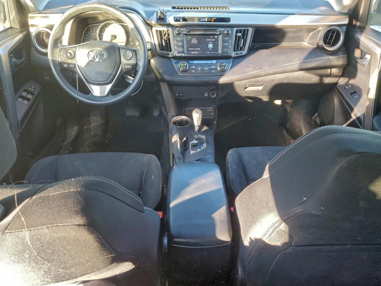 2015 TOYOTA RAV4 XLE photo 8