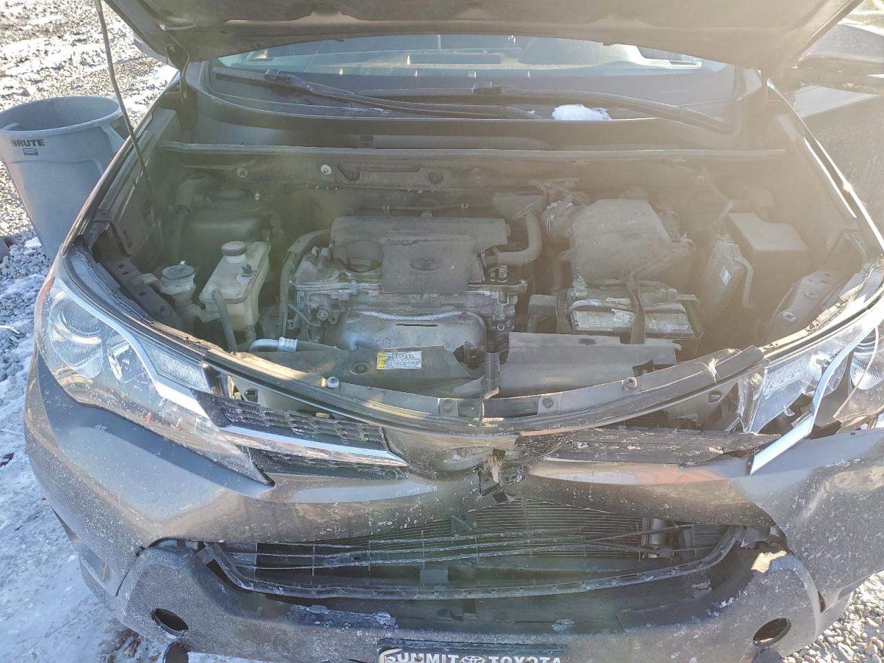 2015 TOYOTA RAV4 XLE photo 12