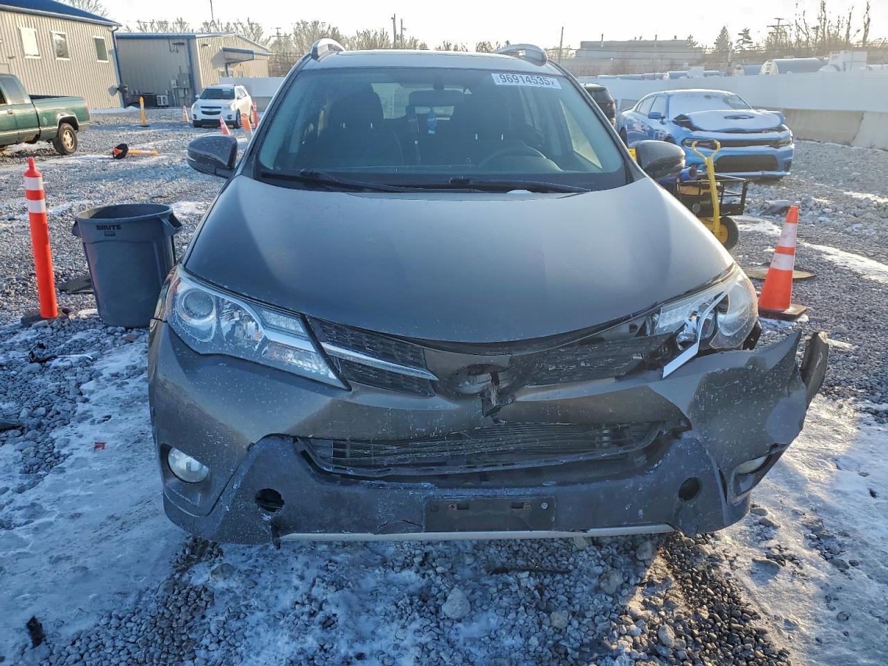 2015 TOYOTA RAV4 XLE photo 5