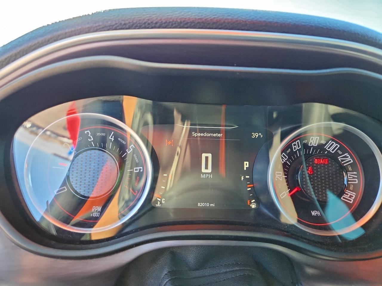 2016 DODGE CHALLENGER SXT photo 9
