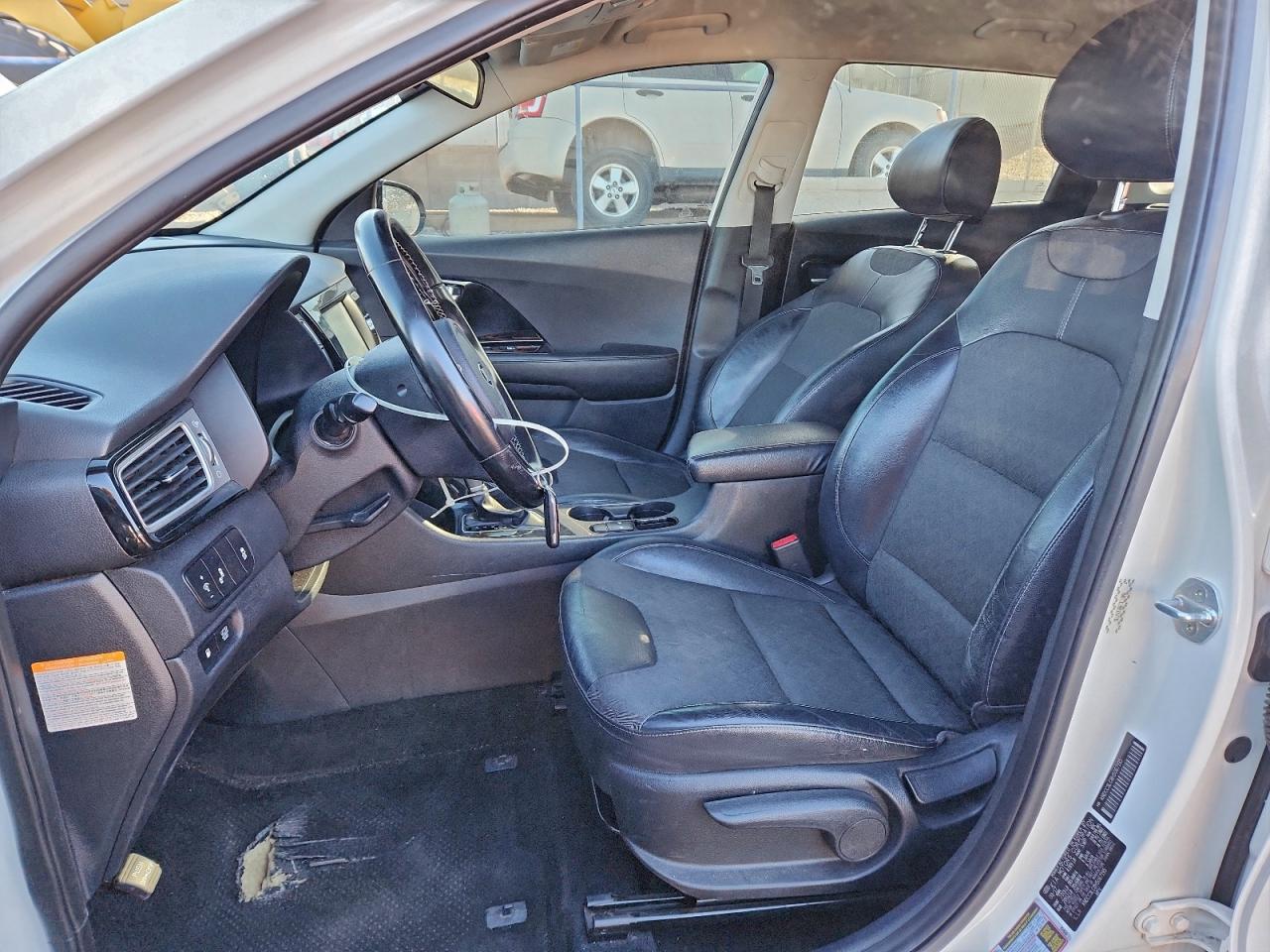 2017 KIA NIRO EX photo 7