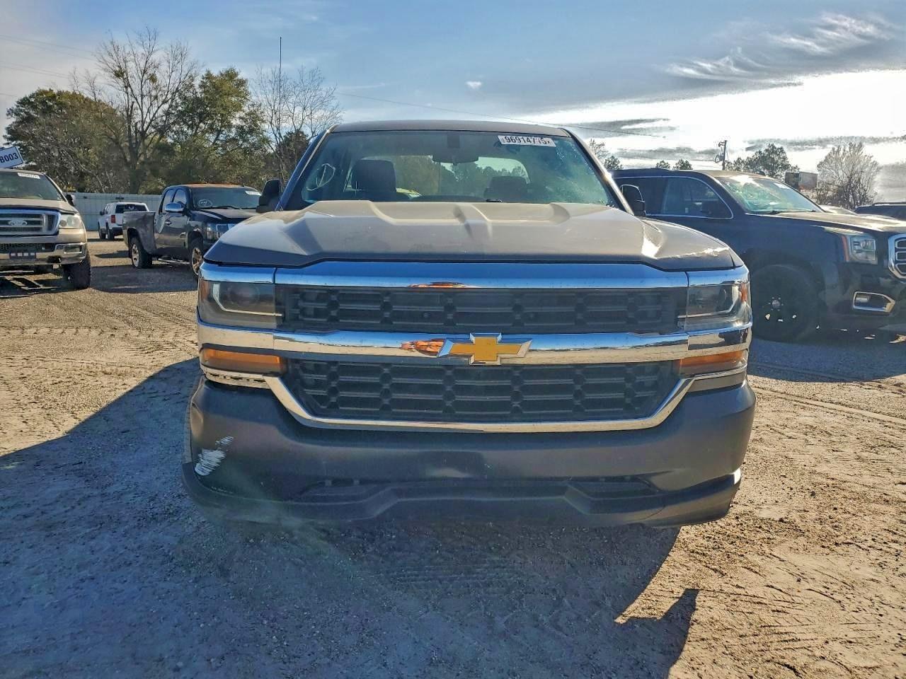 2017 CHEVROLET SILVERADO C1500 photo 5