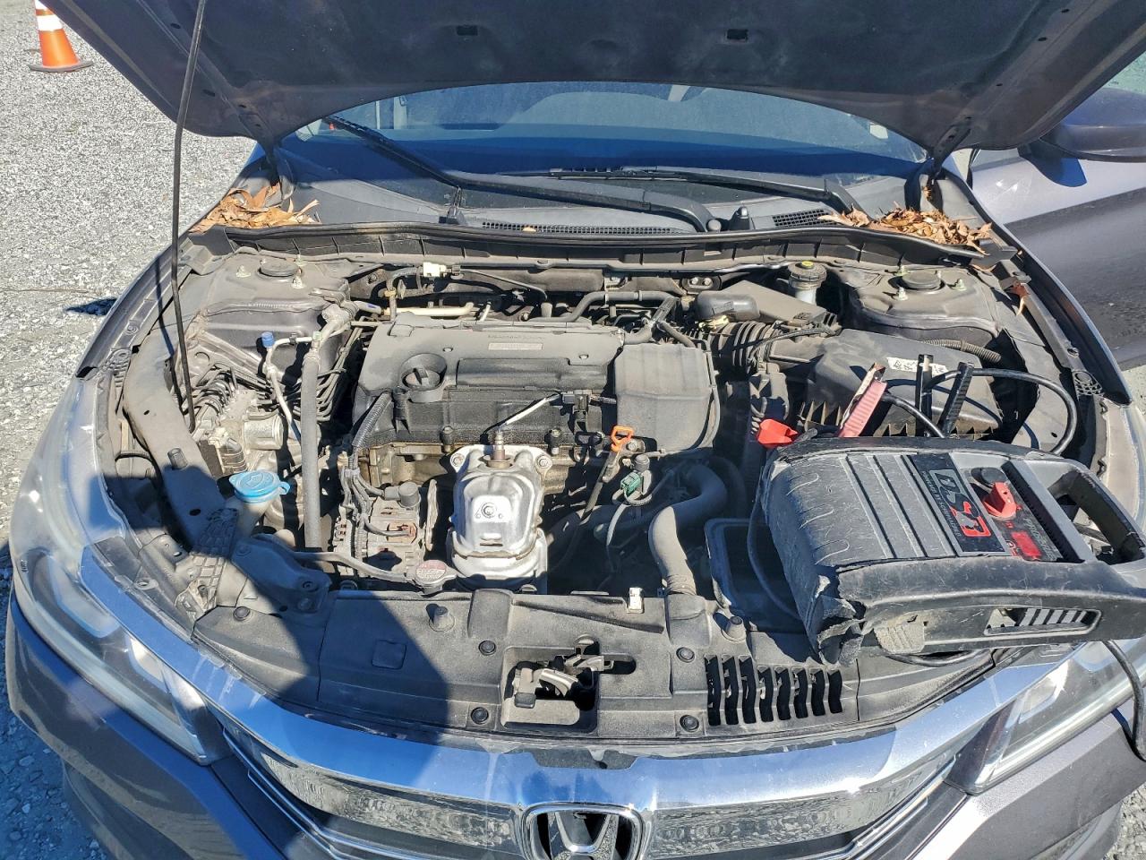 2017 HONDA ACCORD LX photo 11