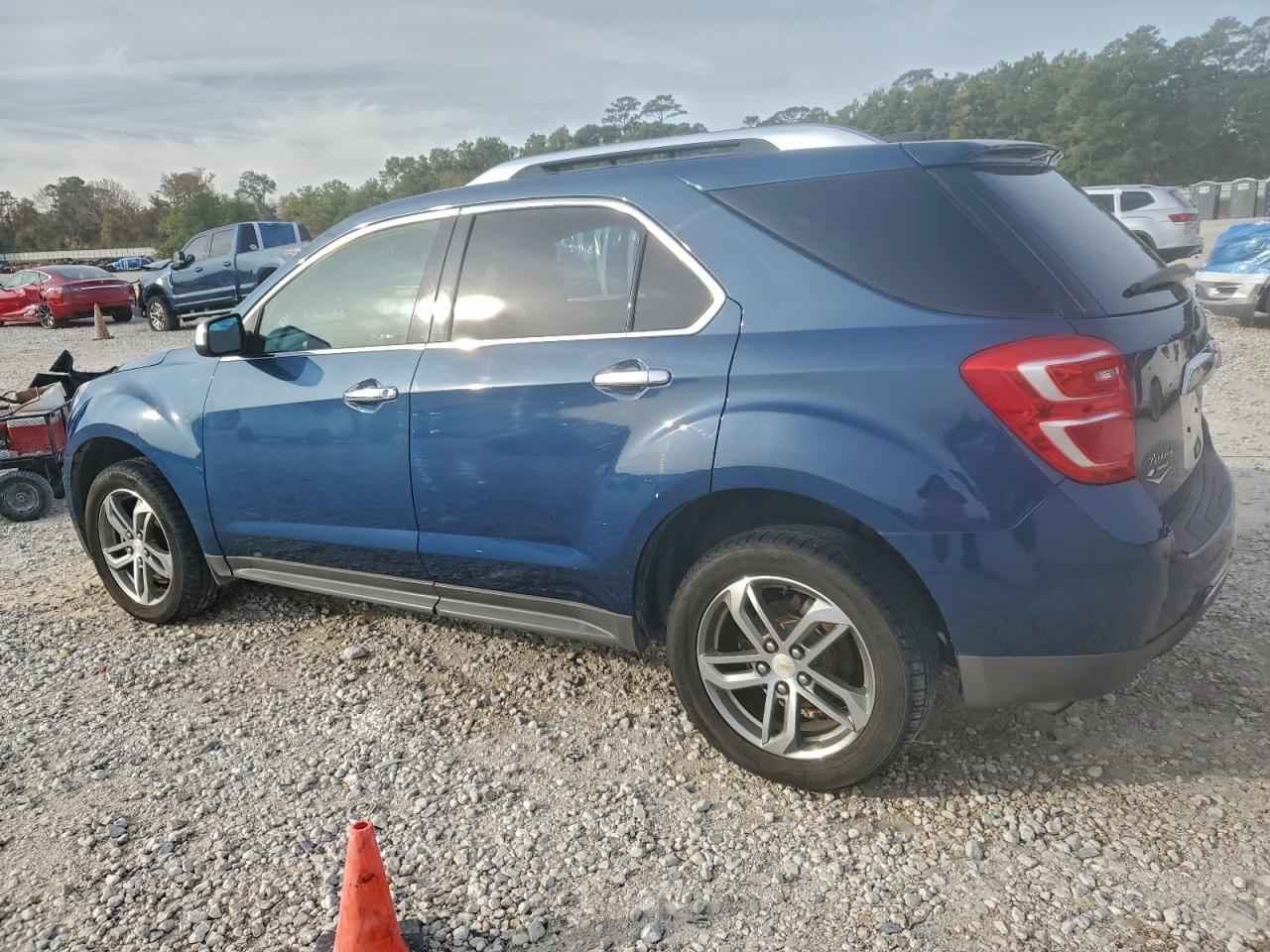 2016 CHEVROLET EQUINOX LTZ photo 2