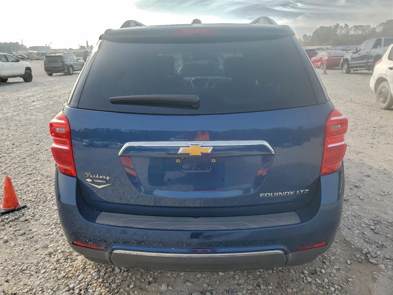 2016 CHEVROLET EQUINOX LTZ photo 6