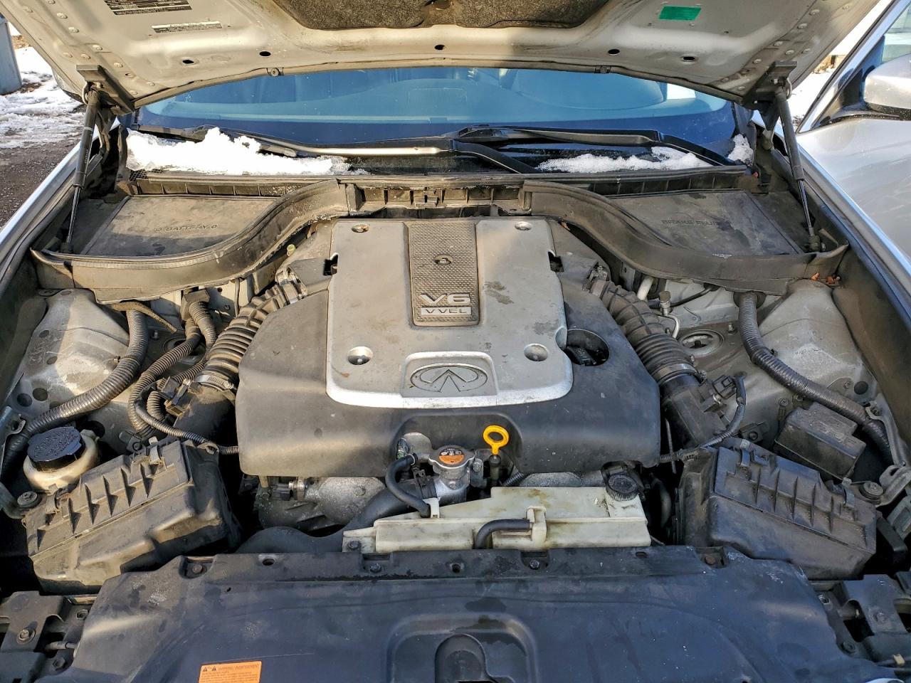 2013 INFINITI G37 photo 11