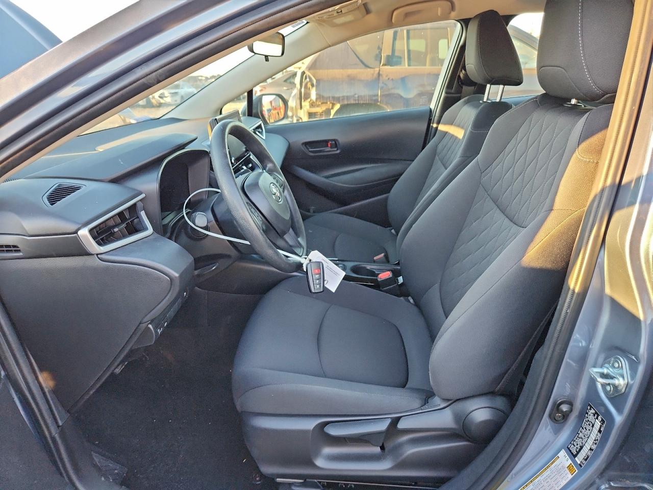 2022 TOYOTA COROLLA LE photo 7