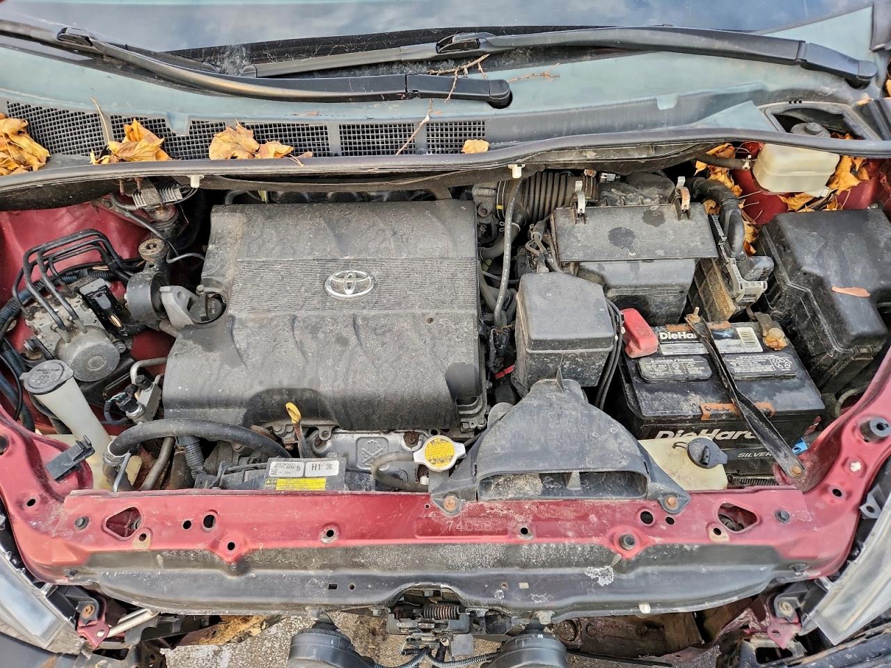 2015 TOYOTA SIENNA LE photo 12