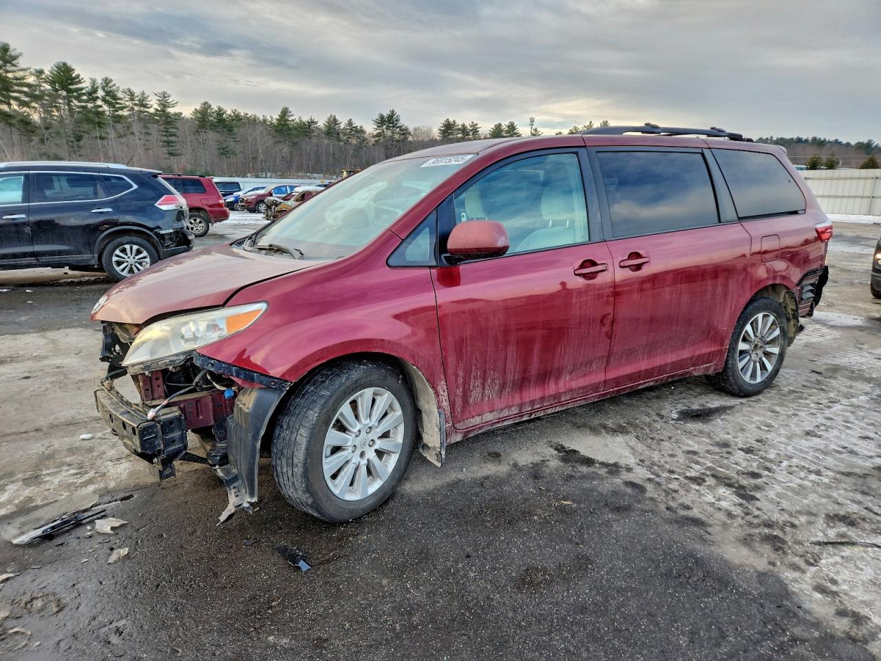 2015 TOYOTA SIENNA