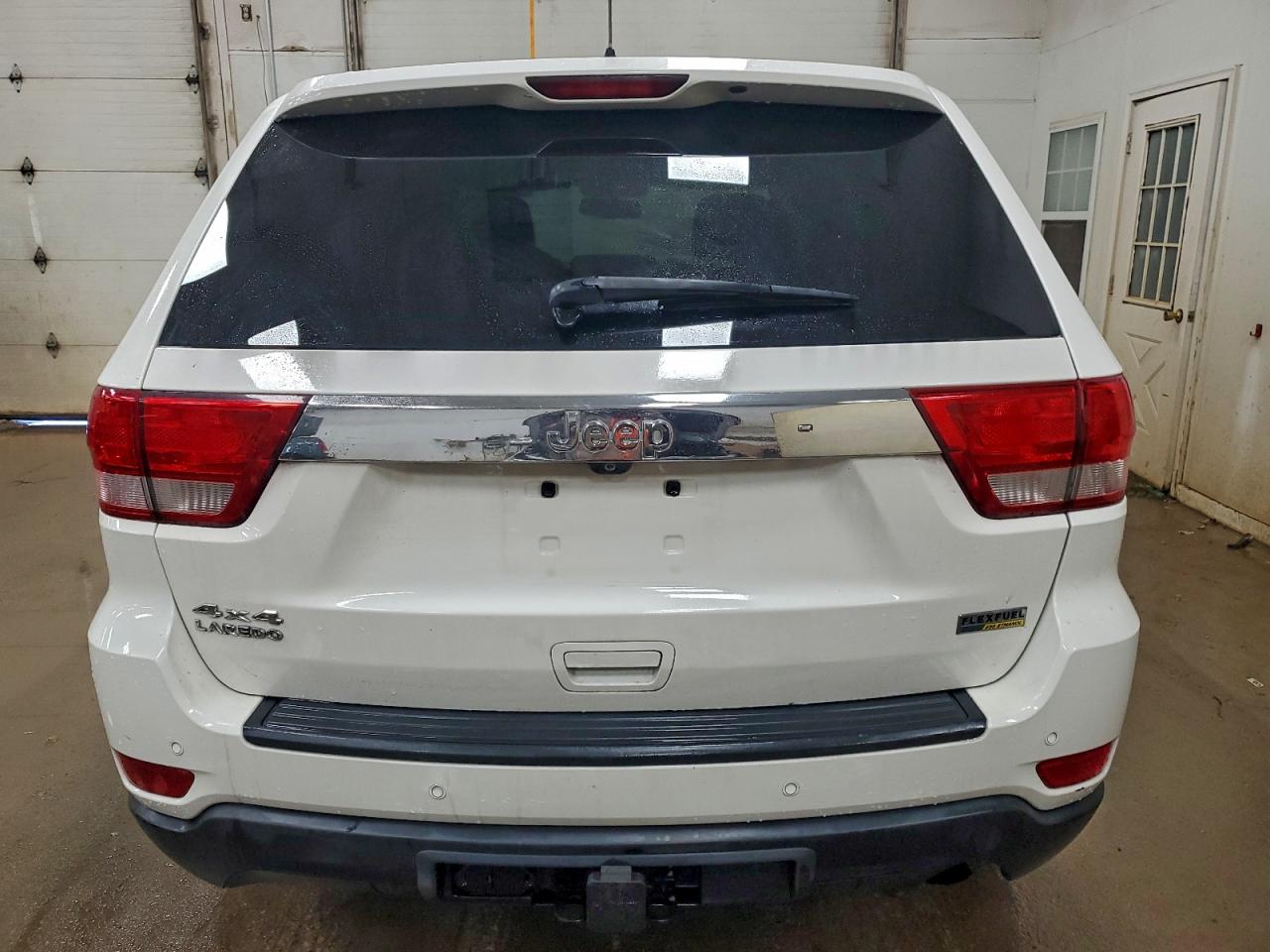 2012 JEEP GRAND CHEROKEE LAREDO photo 6