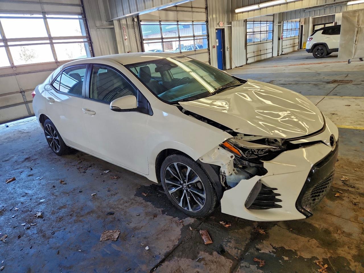2017 TOYOTA COROLLA L photo 4
