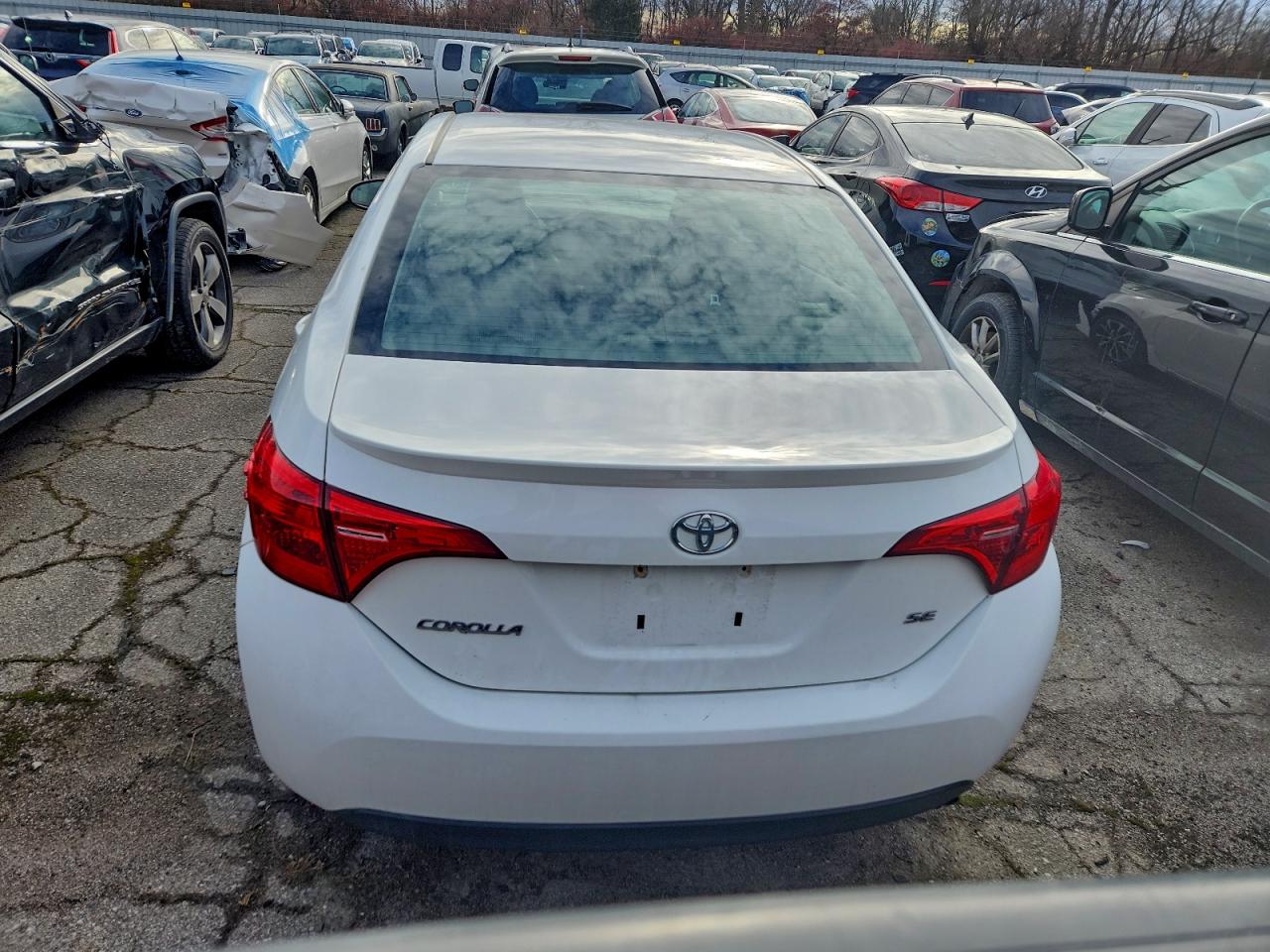 2017 TOYOTA COROLLA L photo 6